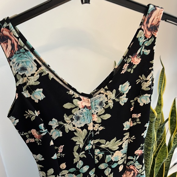 Floral skater dress - Picture 2 of 3